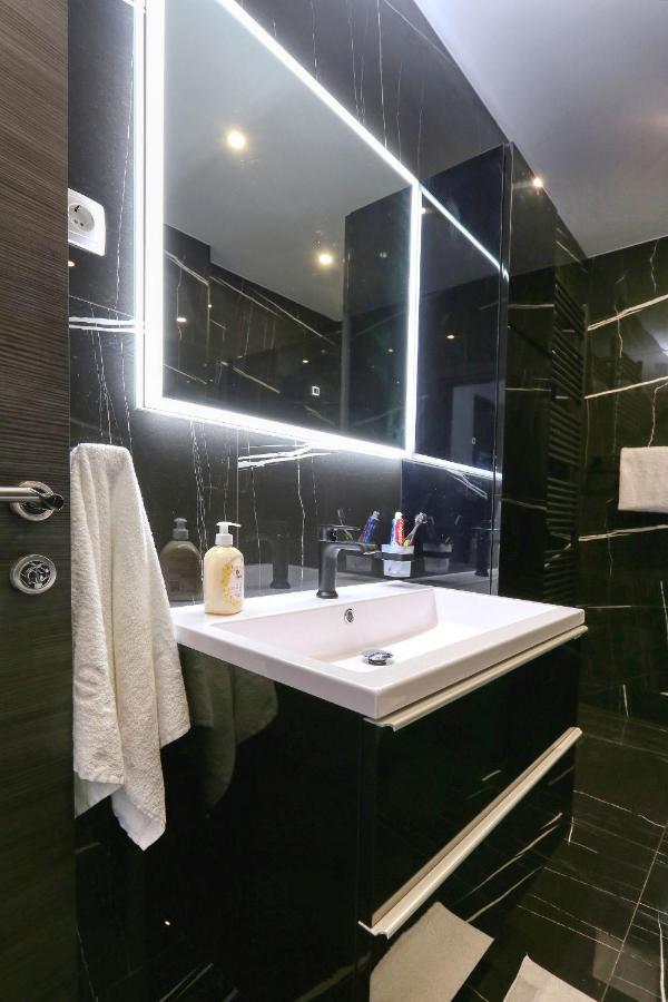 Luxury House * Zára